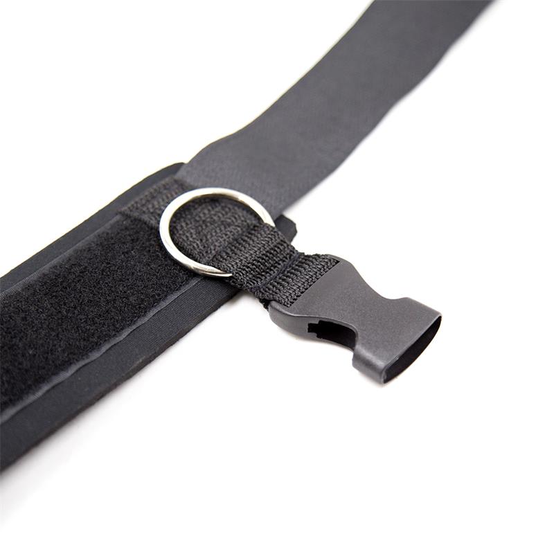 Esposas de Neopreno con Velcro Negro 6