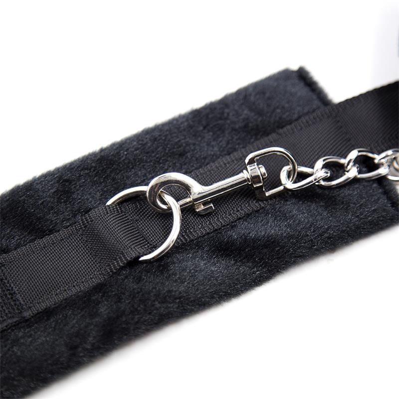 Esposas de Tela con Velcro para Muñecas con Pelo Largo Negro 6