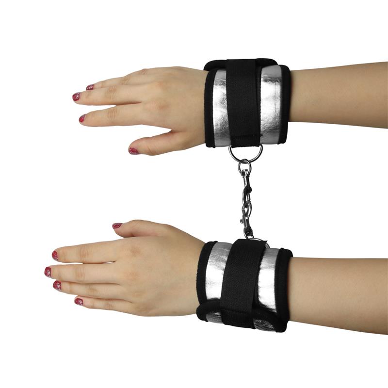Esposas Velcro Negro y Plateado 5